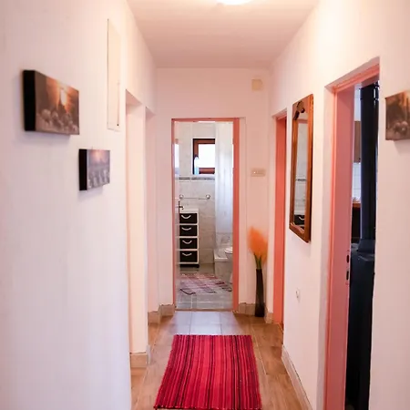 Apartment Licki San *